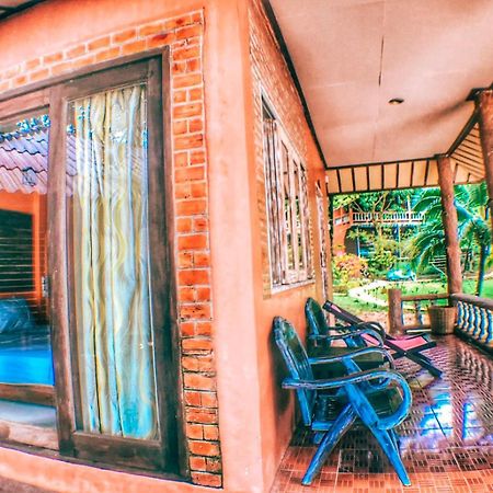 Chomjan Resort Koh Phayam Exterior foto